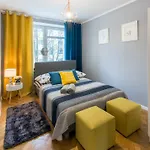 Clicktheflat Zurawia Street
