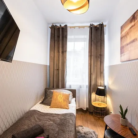 Clicktheflat Zurawia Street * Warschau