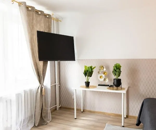 Clicktheflat Zurawia Street