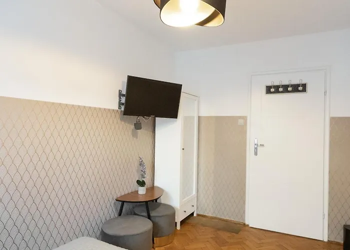 Konukevi Clicktheflat Zurawia Street