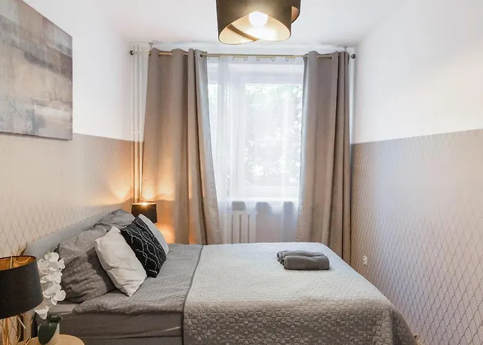 Konukevi Clicktheflat Zurawia Street Varşova