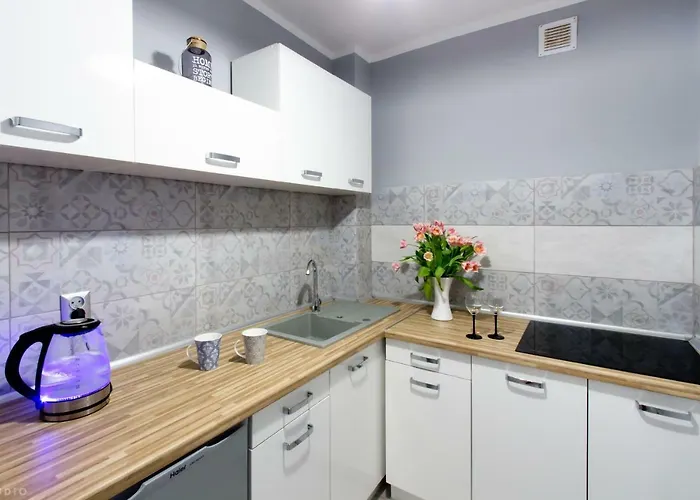 Clicktheflat Zurawia Street Konukevi