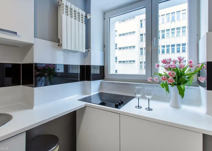 Konukevi Clicktheflat Zurawia Street Varşova