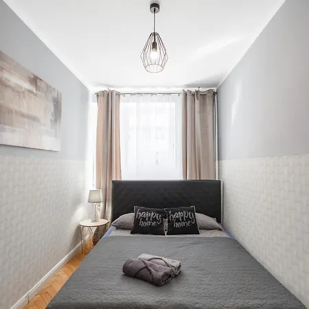 Clicktheflat Zurawia Street בית הארחה