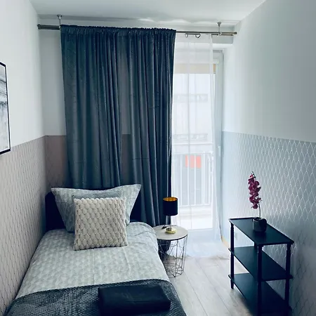 Clicktheflat Zurawia Street ワルシャワ