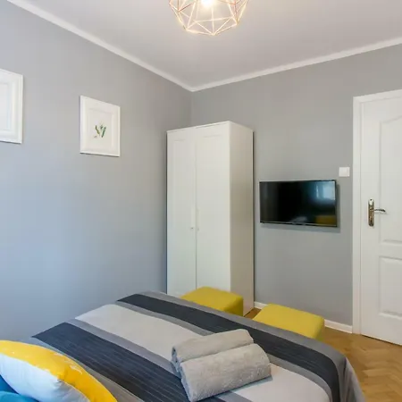 בית הארחה Clicktheflat Zurawia Street *