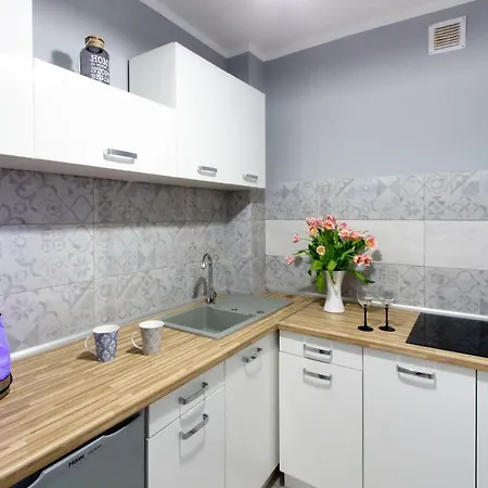 Clicktheflat Zurawia Street ゲストハウス